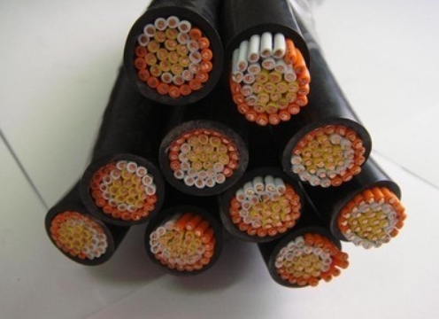 電線(xiàn)電纜價(jià)格表由于型號(hào)不同也有很大差別.jpg